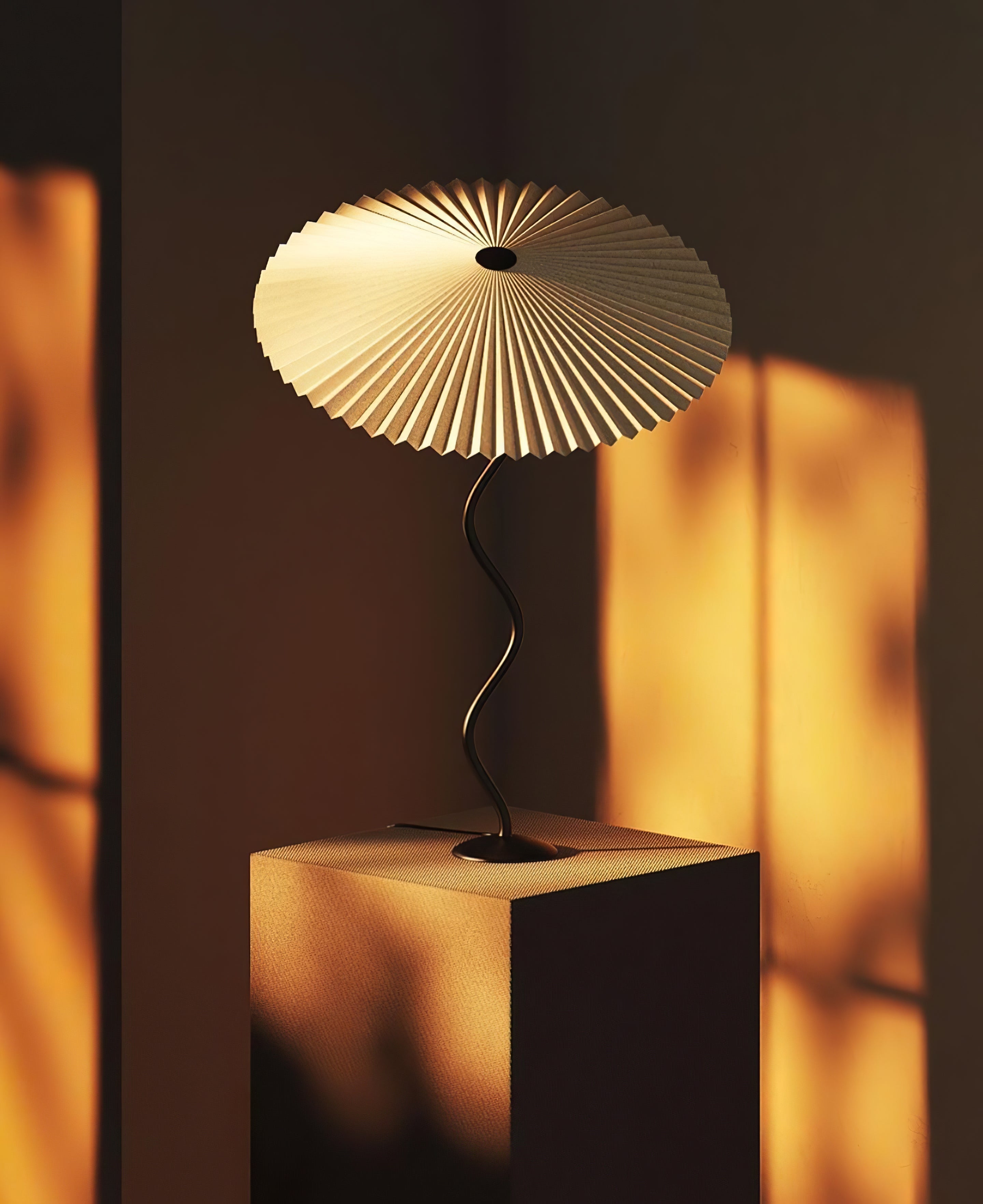 Pleated Hat Portable Lamp Table Lamp