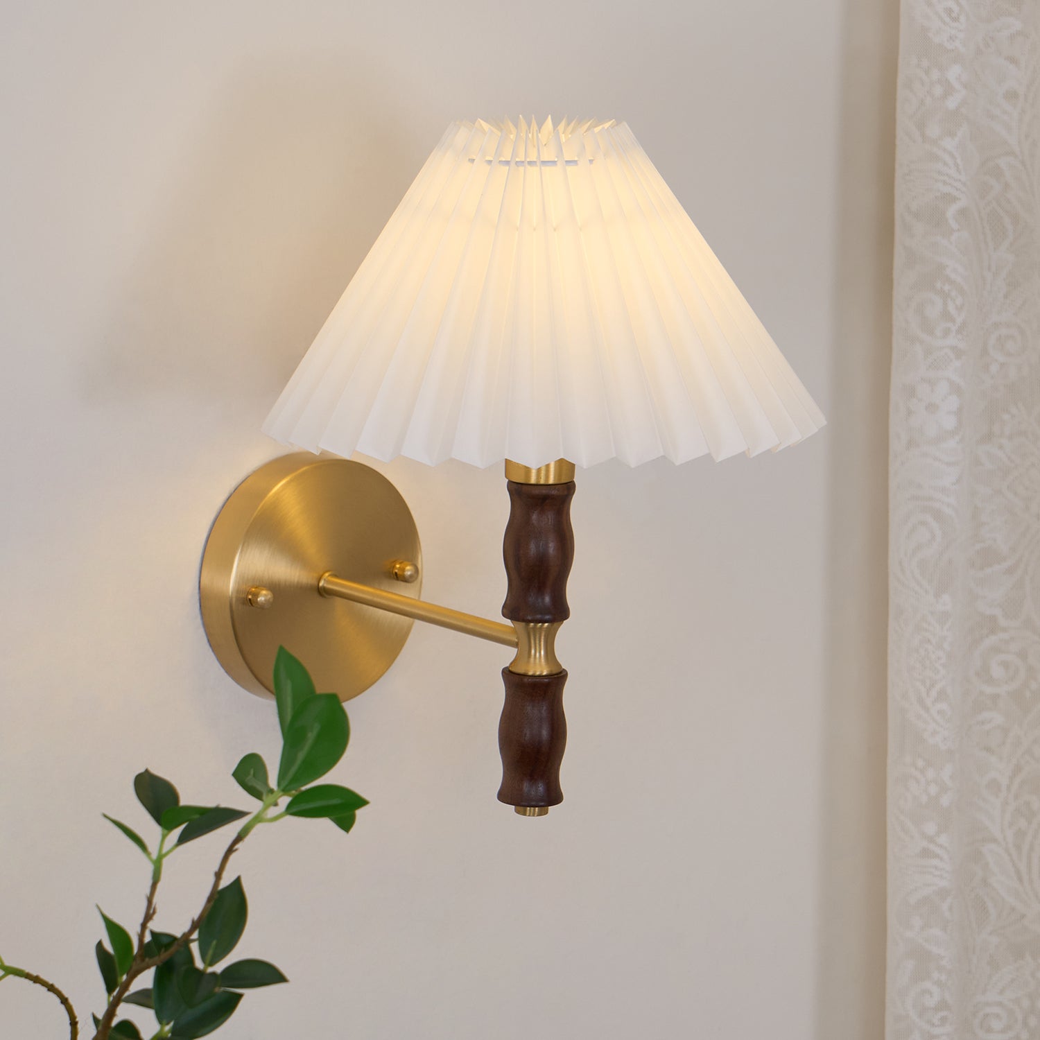 Pleated Walnut Lamp Bracket Wall Light