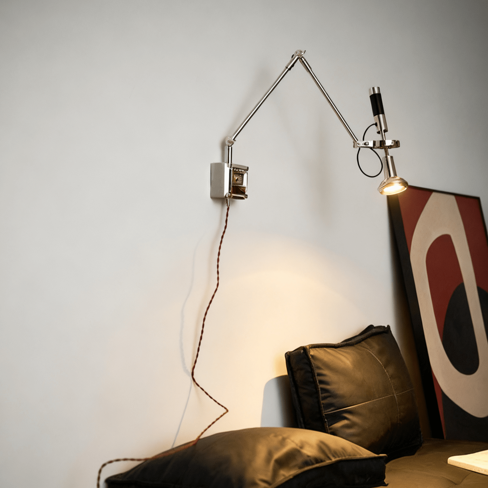 Precision Beam Wall Lamp
