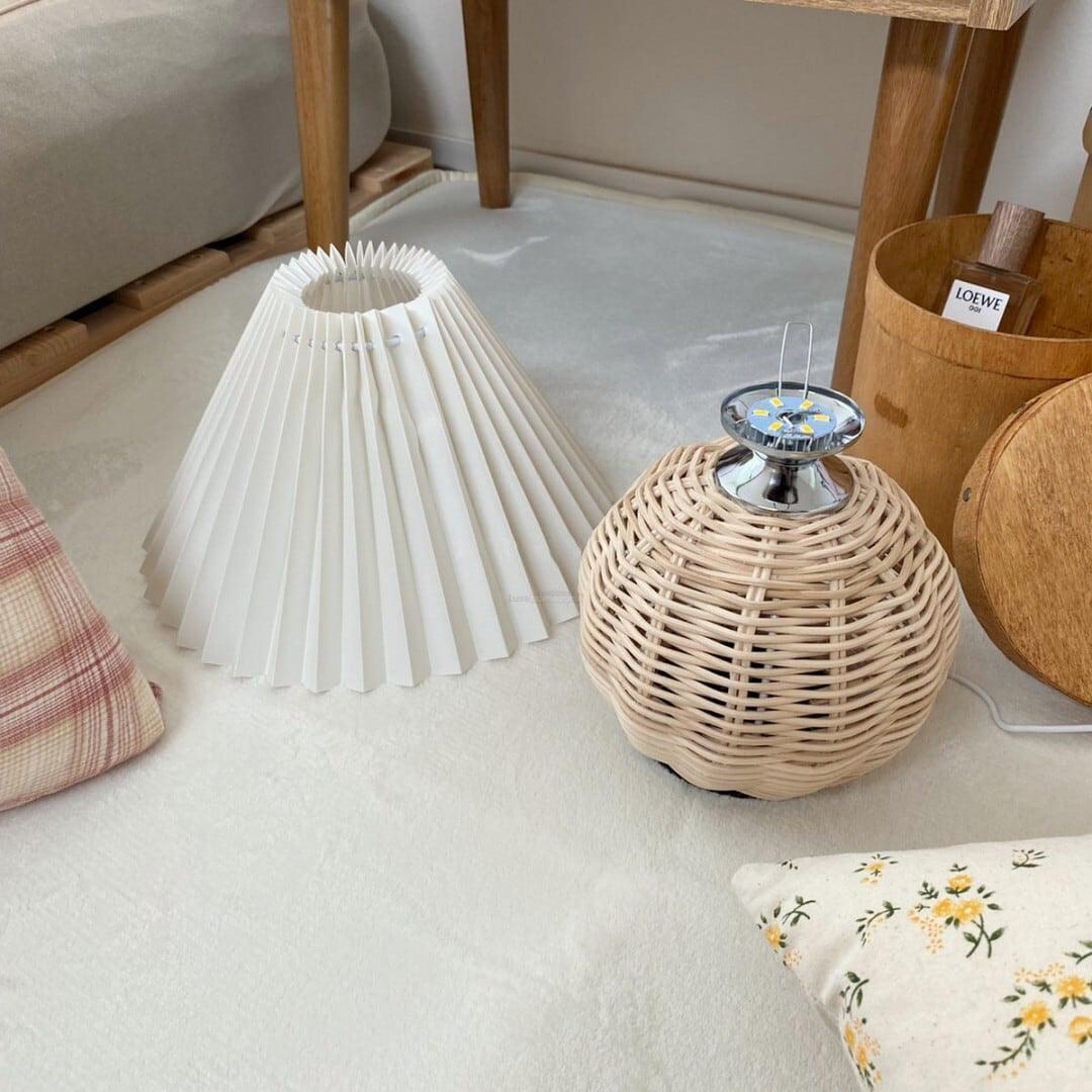Rattan Pleated Table lamp 9.4