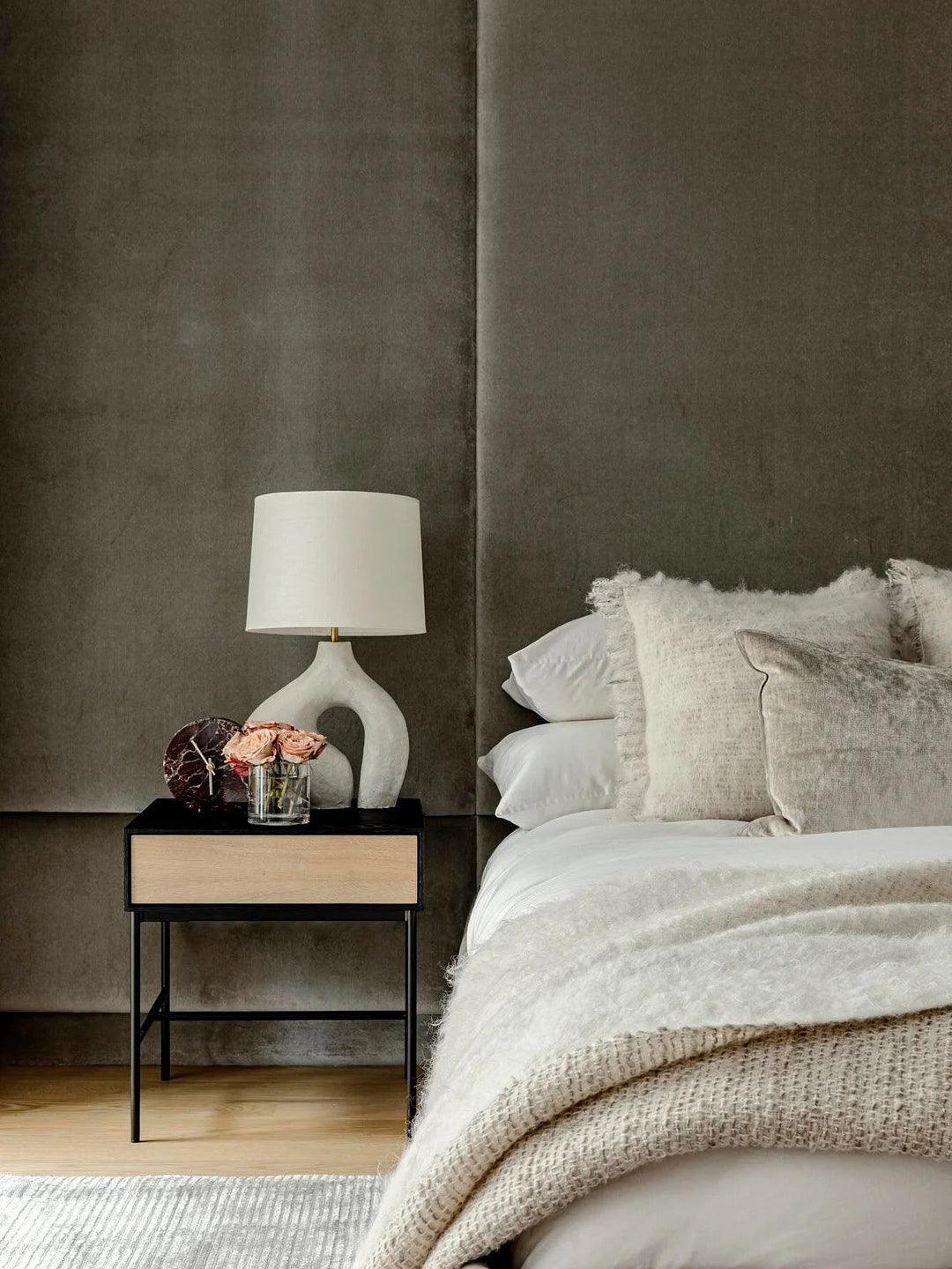 Resin Art Table Lamp 15.7