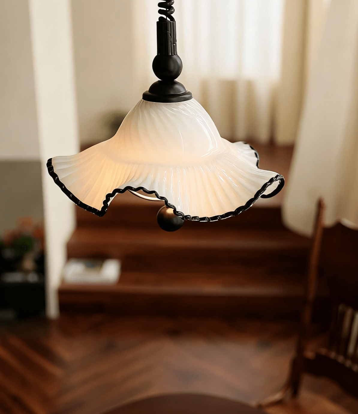 Ruffled Shade Pendant Lamp