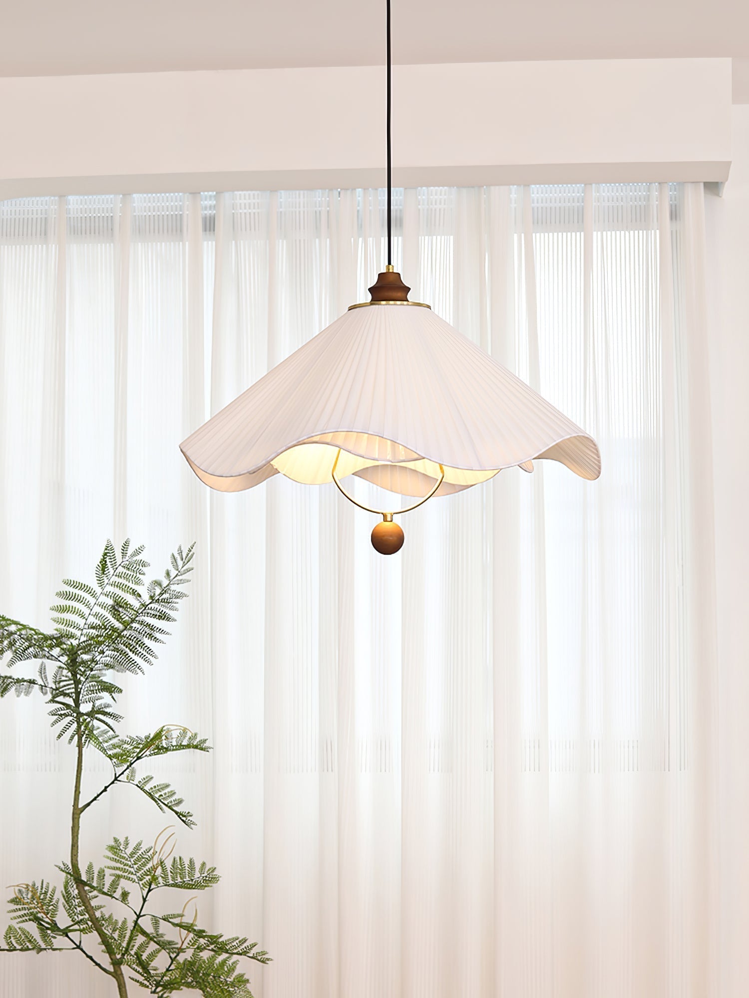 Scallop Edge Pendant Light detail view 6