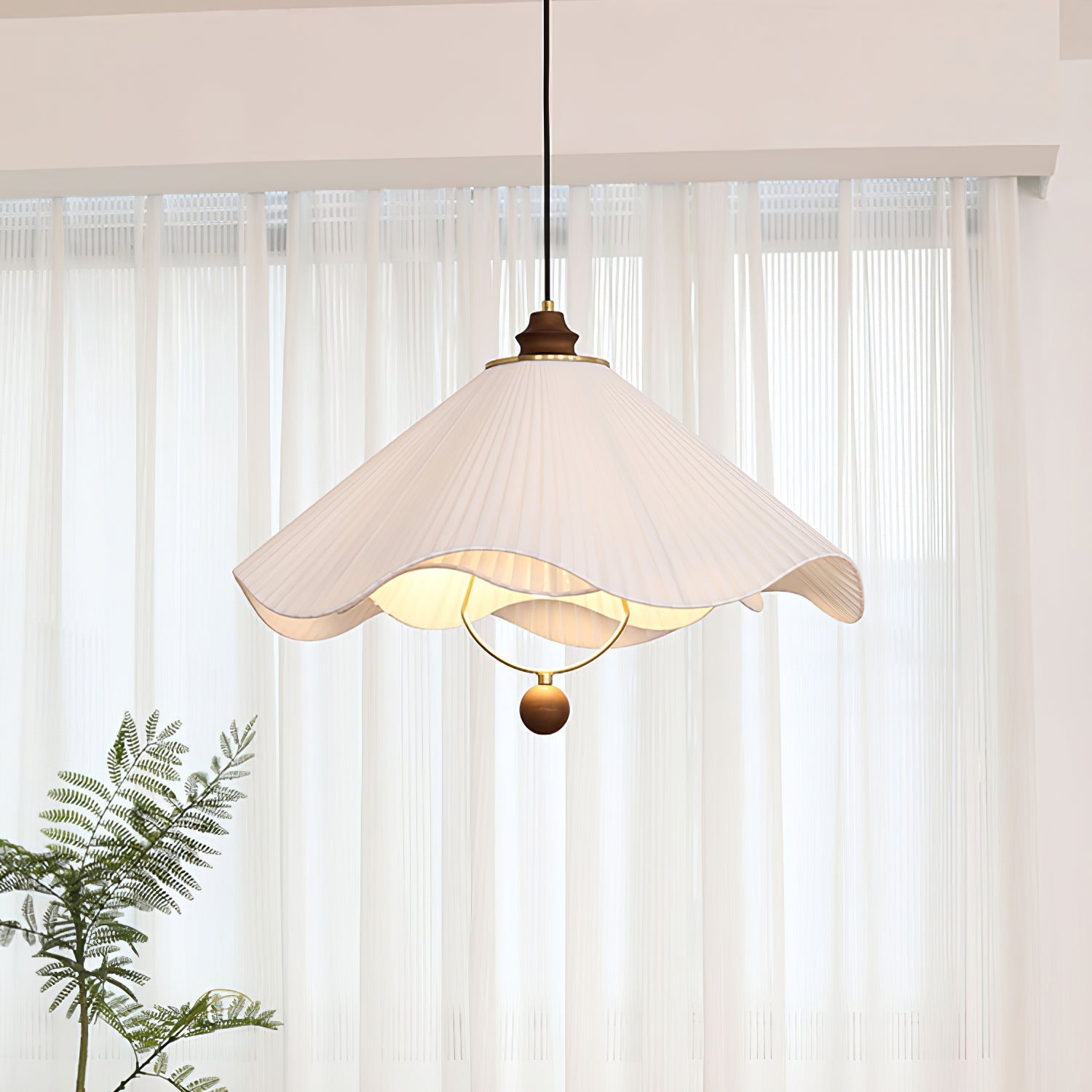 Scallop Edge Pendant Light detail view 3