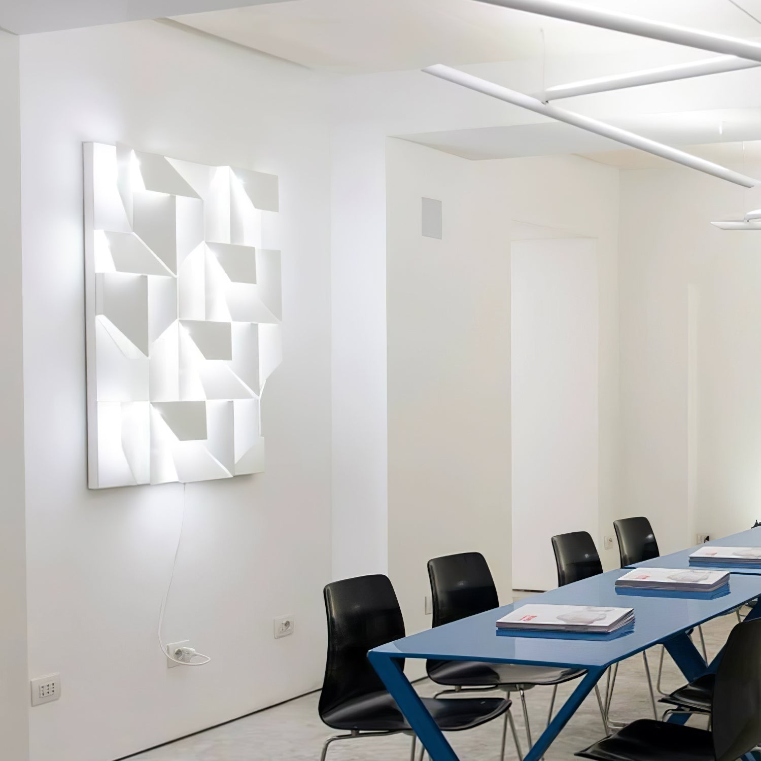 Shadows Grand Wall-mounted Light Wall Light - L 23.6 x W 23.6 Metal, Hardwired Wall Sconce, detail 131