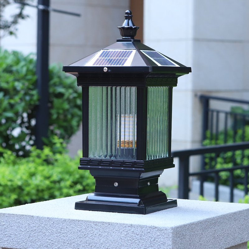 Solar Classic Lantern Outdoor Light