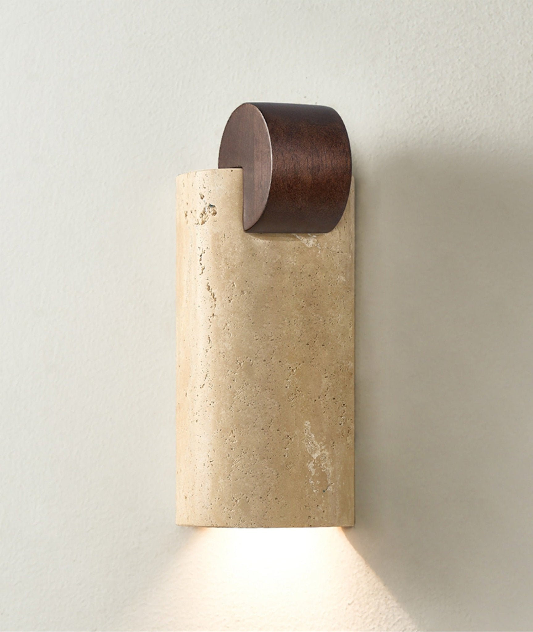 Solenne Curve Wall Lamp detail view 9