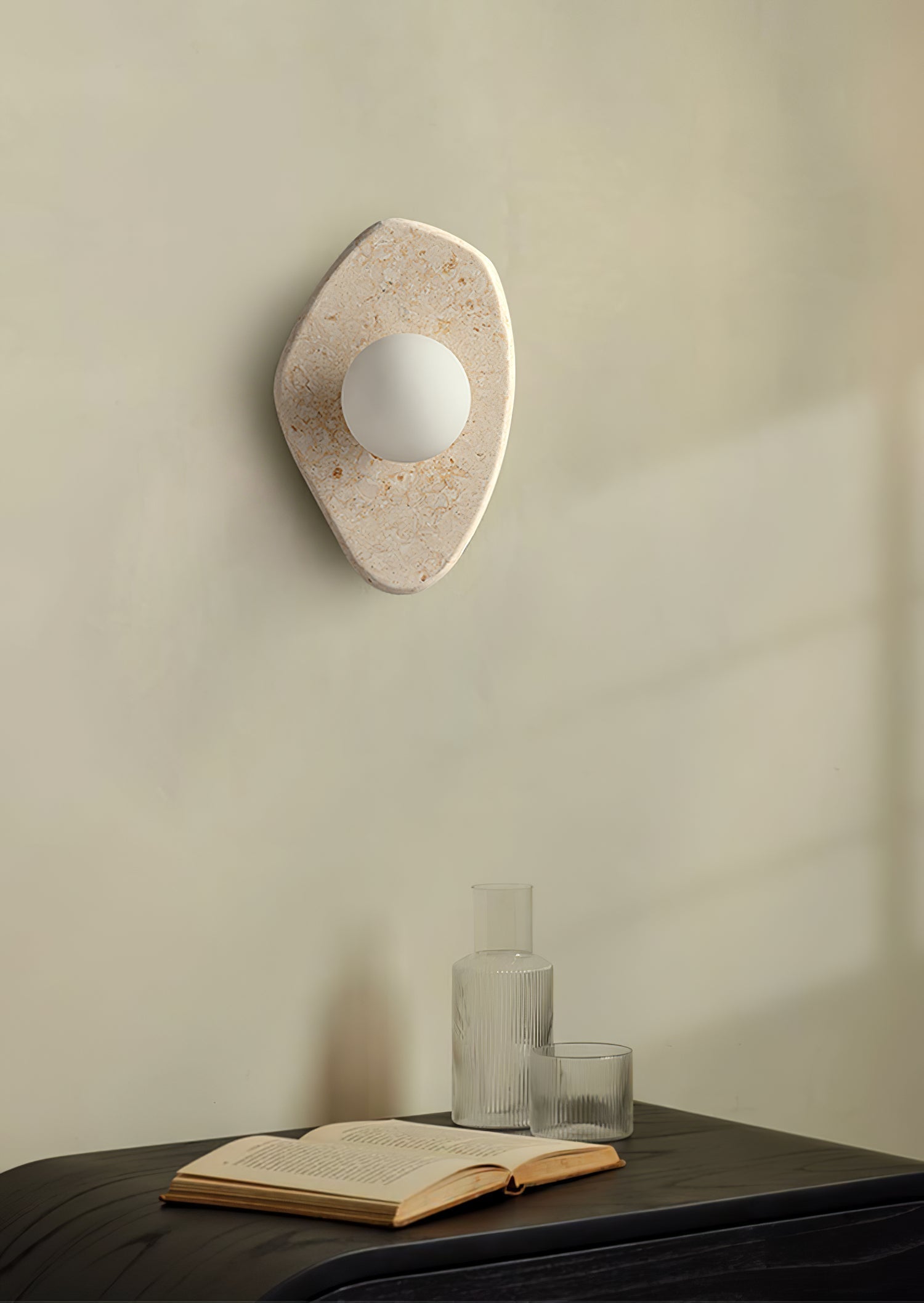 Soluna Stone Wall Light