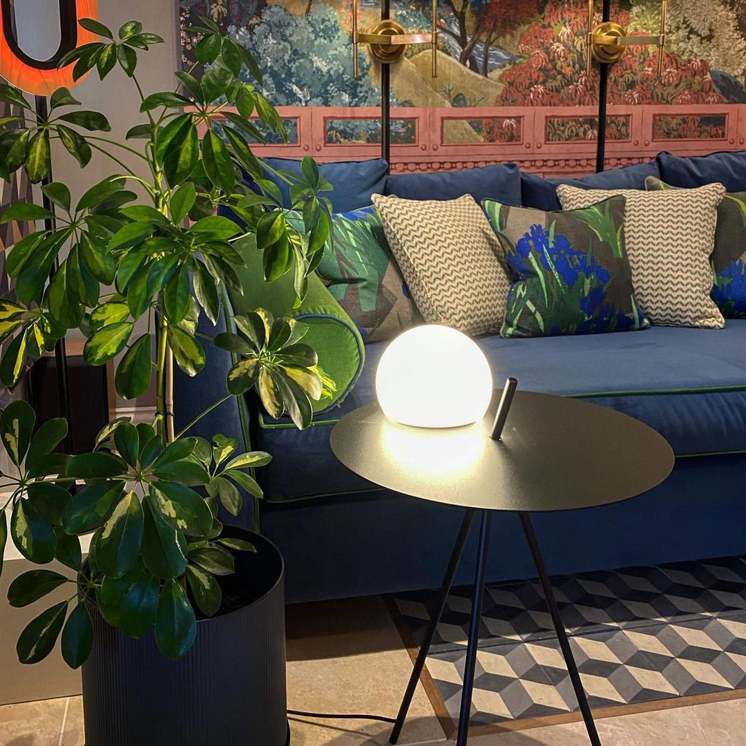 Soluna Tripod Outdoor Lamp End Table