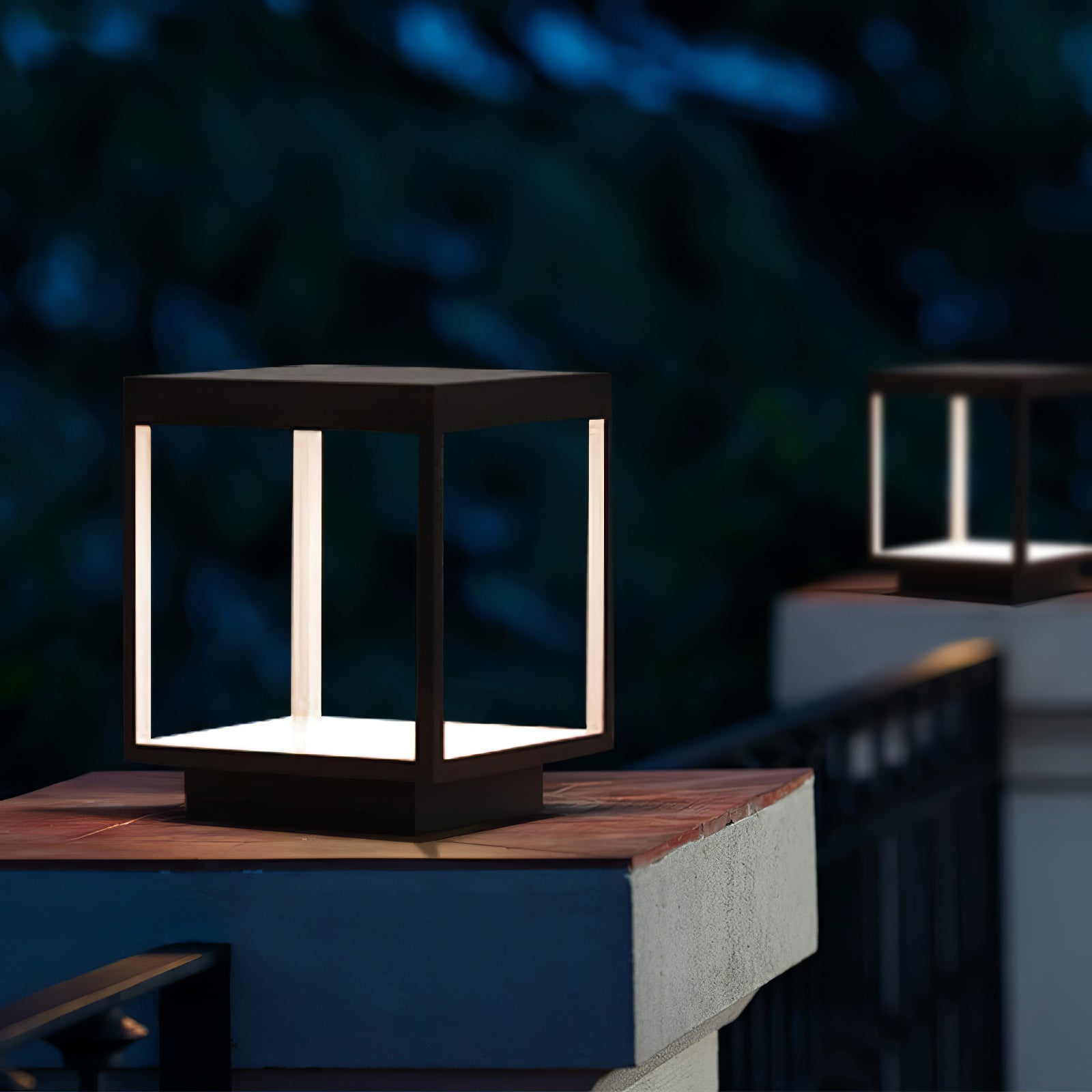 Square Frame Solar Outdoor Light Table Lamp