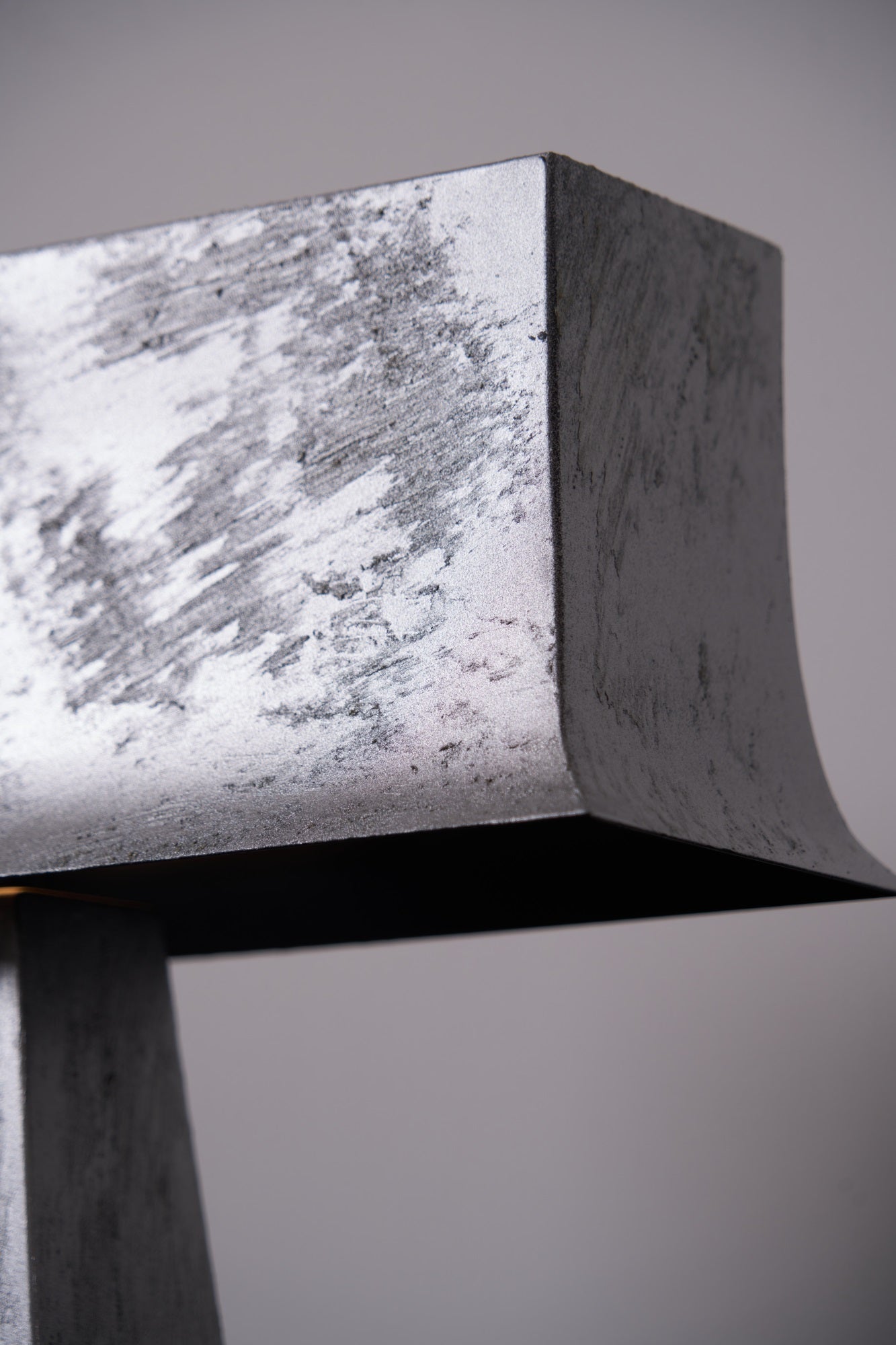 Veltan Table Lamp