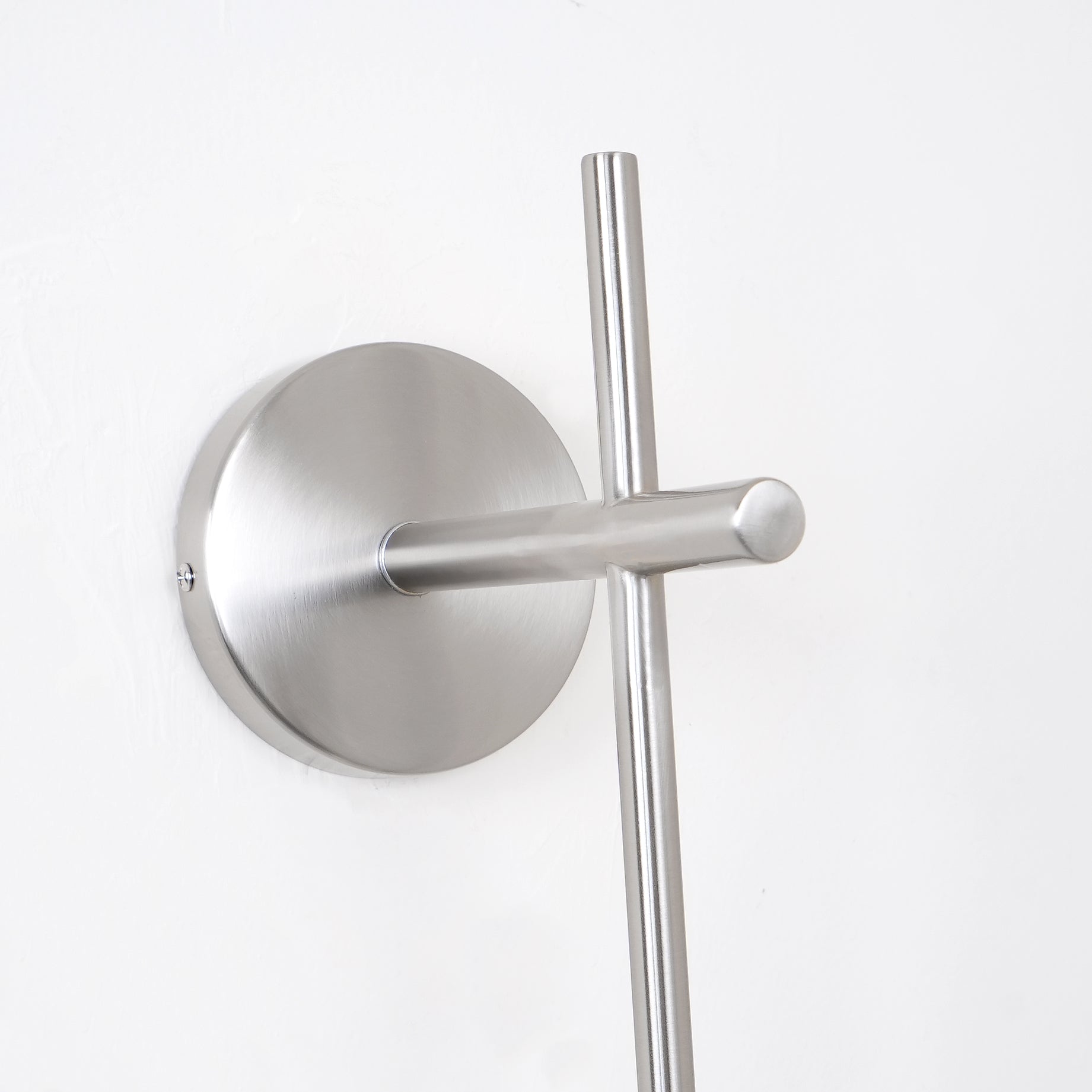 Vertical Globe Plug-in Wall Sconce