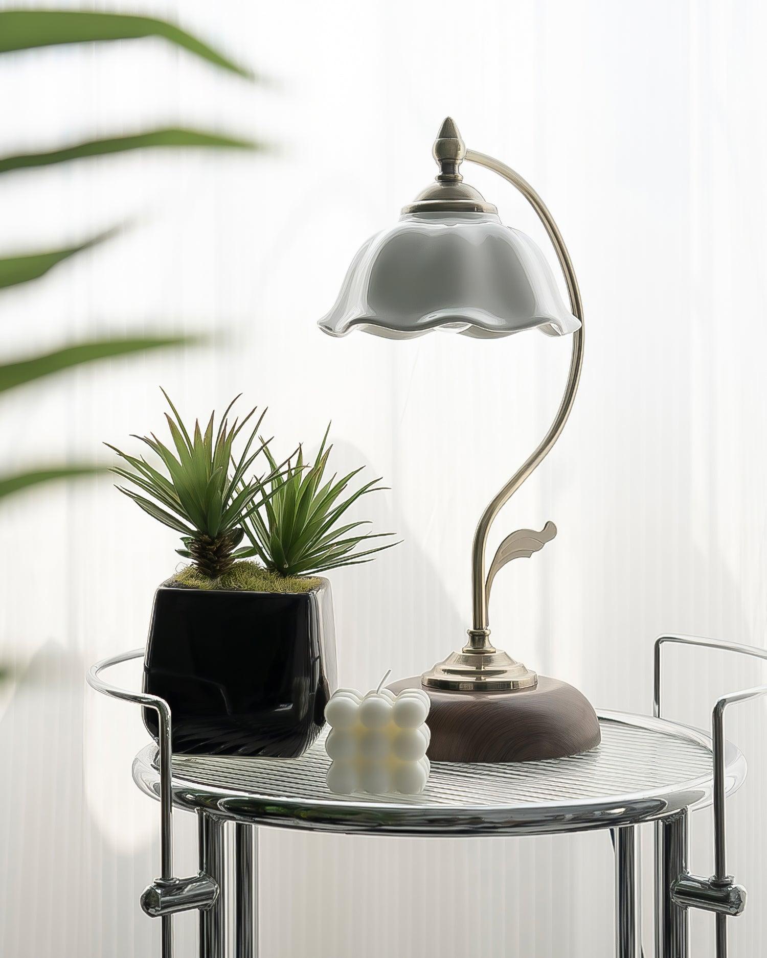 Vintage Laiton Table Lamp 6.7