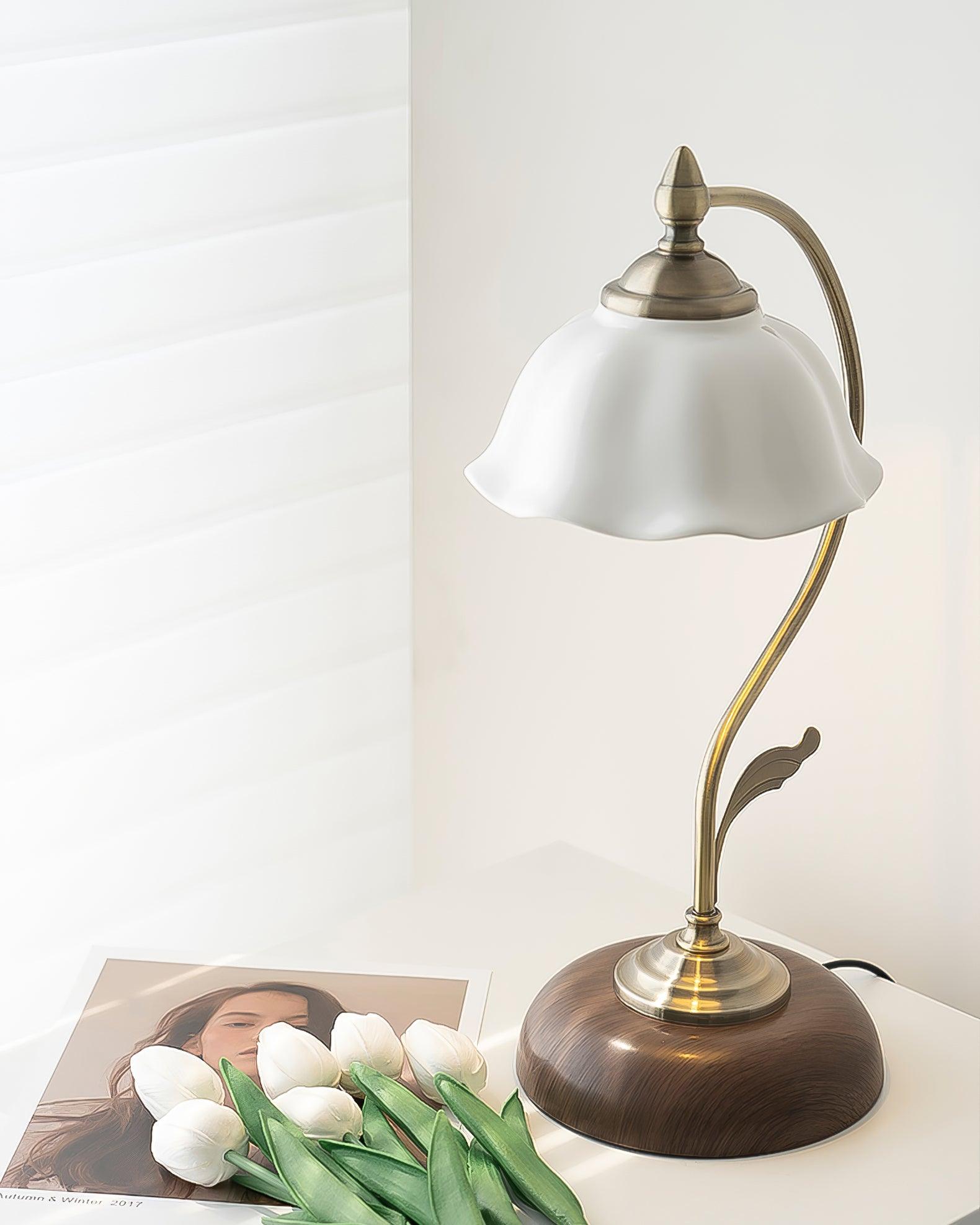 Vintage Laiton Table Lamp 6.7