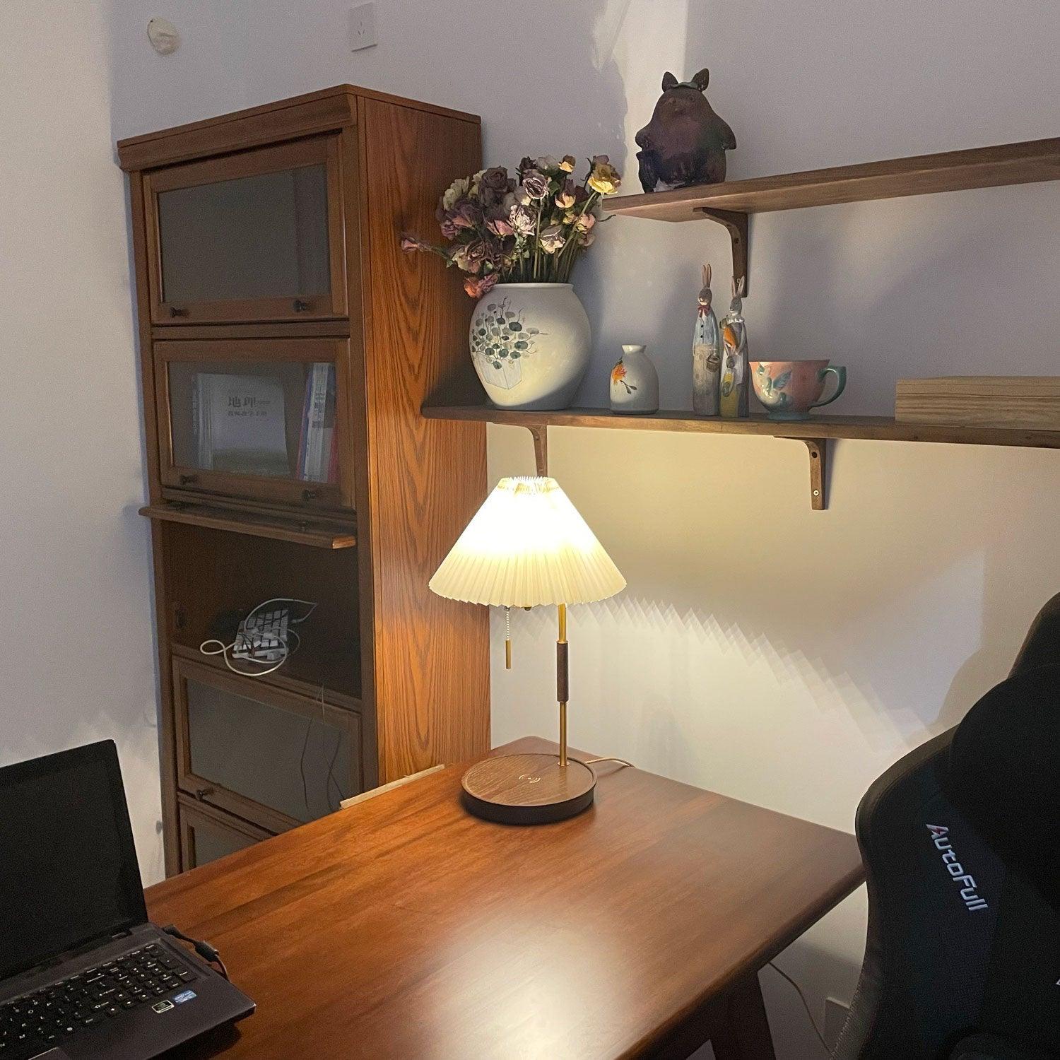 Wooden Retro Work Lamp Table Lamp detail view 25