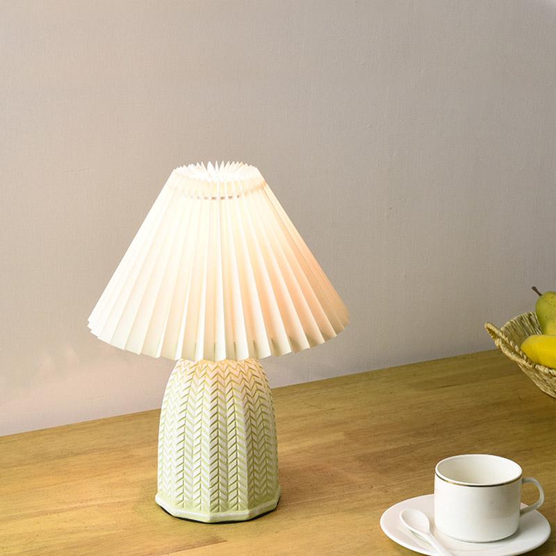 Vintage Tapered Pleated Linen Shade Ceramic 1-Light Table Light, Bedside Table Lamp, detail 2