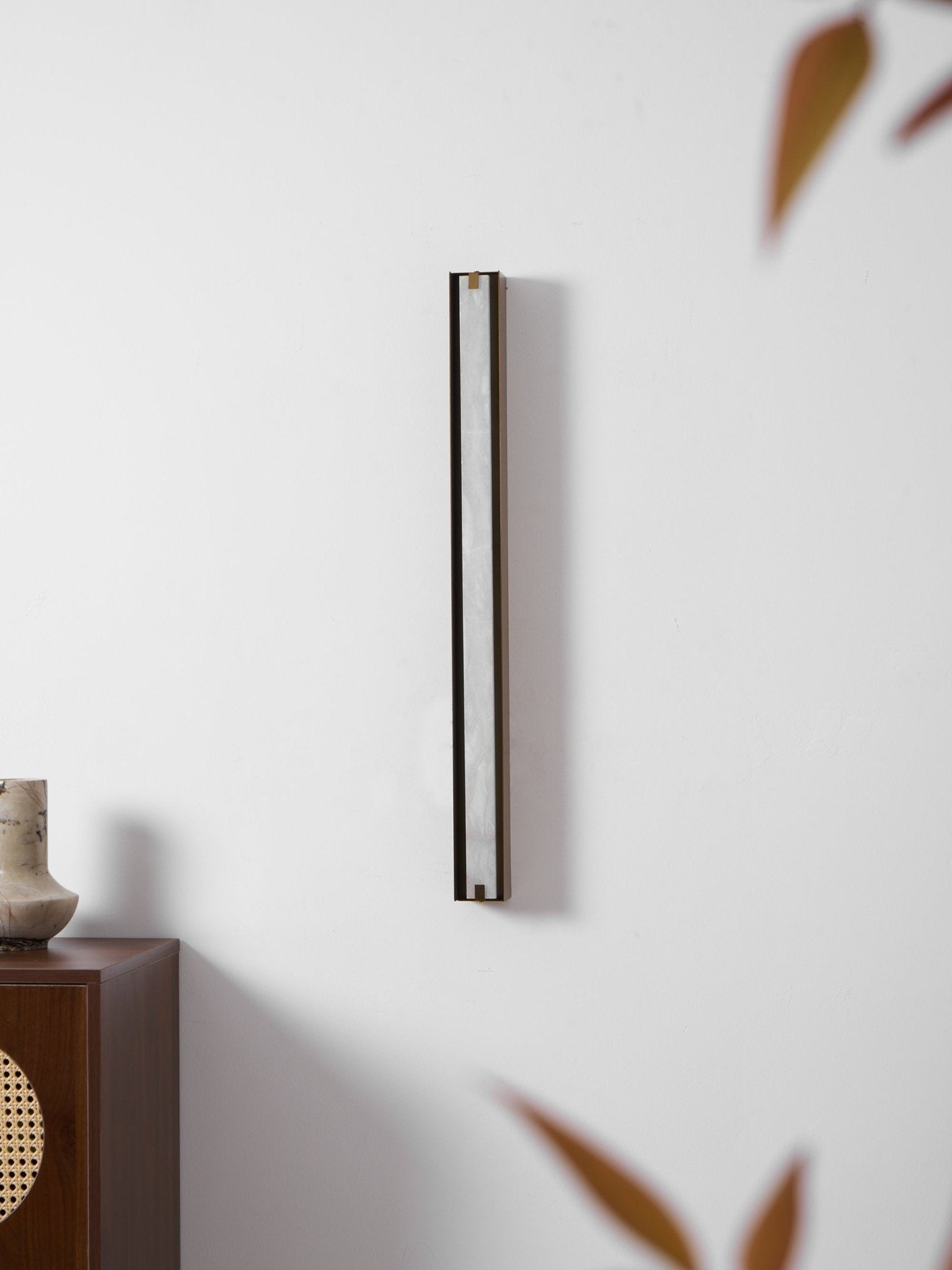 Alvara Alabaster Vertical Wall Light, Bedroom Wall Sconce, detail 43