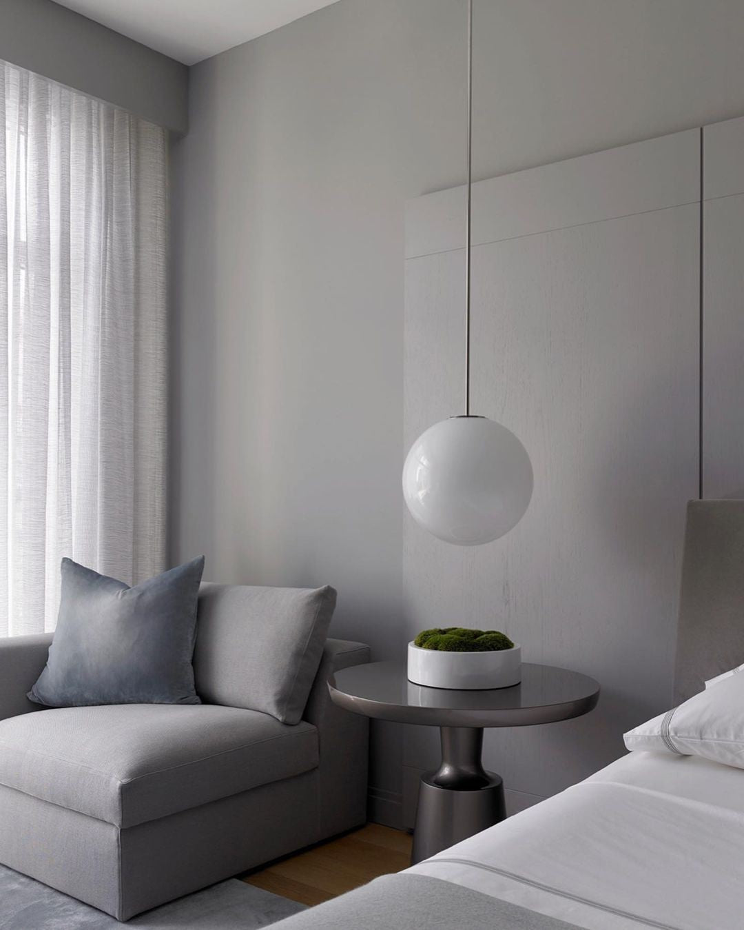 Brass Globe Rod Pendant Light