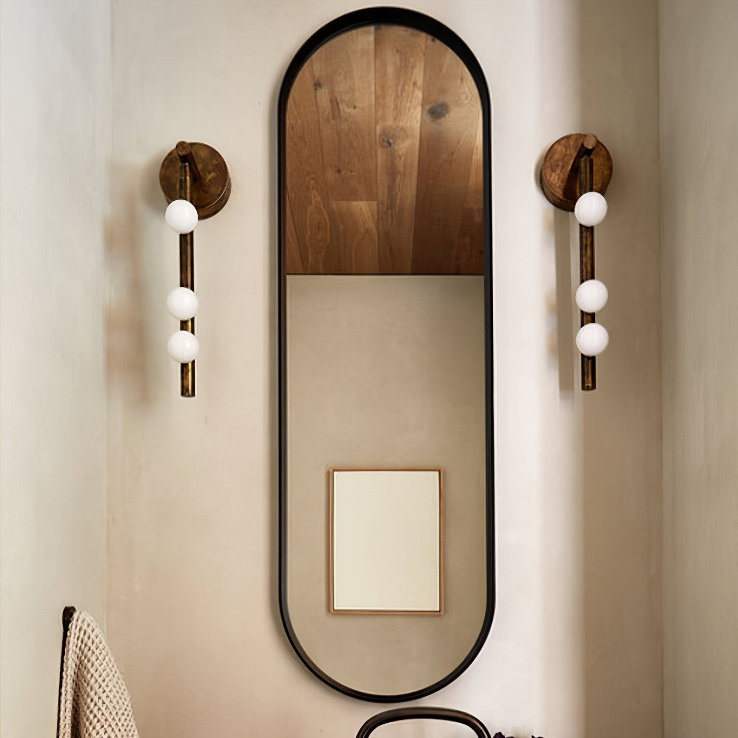 Vanity Light detail image with finish, structure, and proportion visible