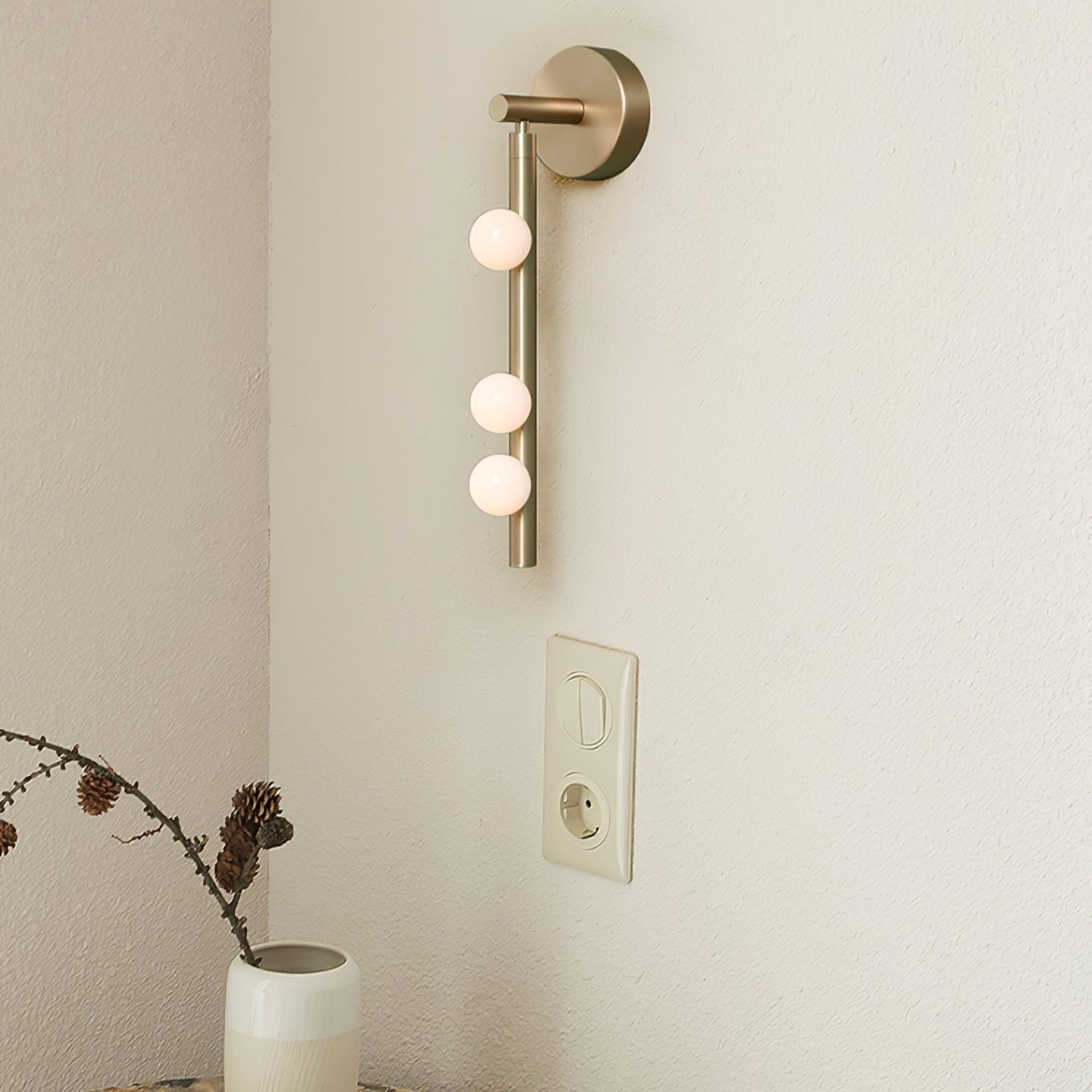 Vanity Light detail image with finish, structure, and proportion visible