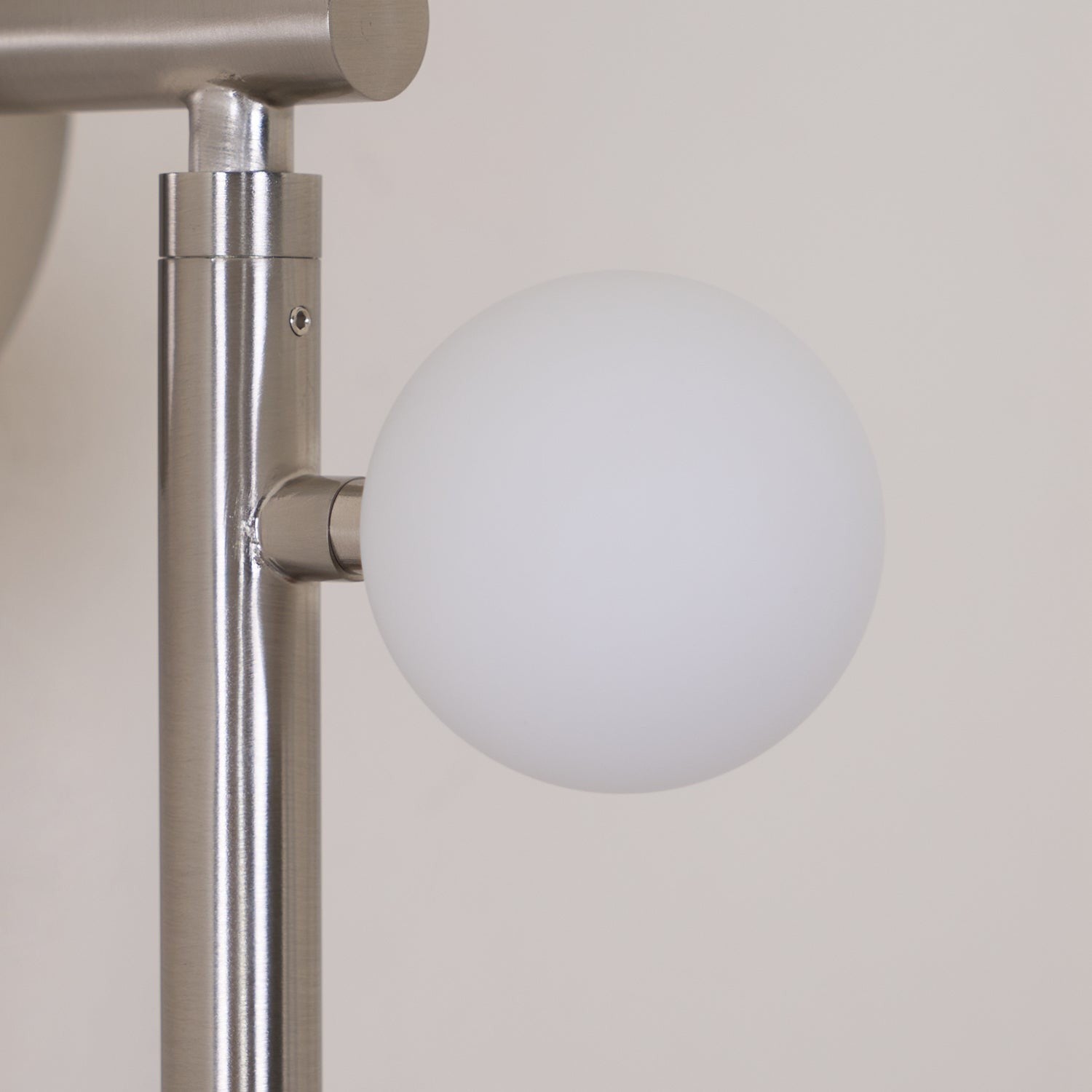 Vanity Light detail image with finish, structure, and proportion visible