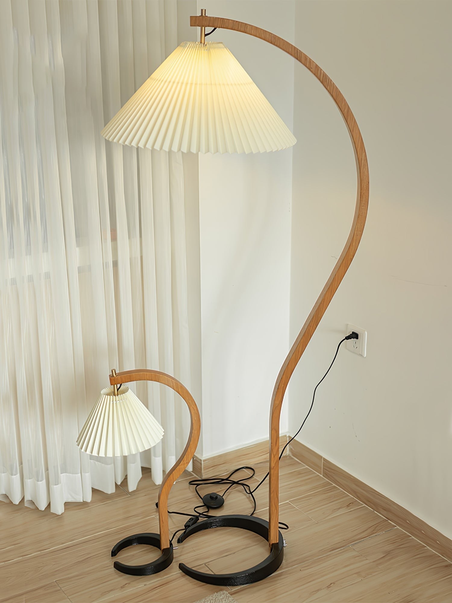 Caprani Scandinavian Floor Lamp