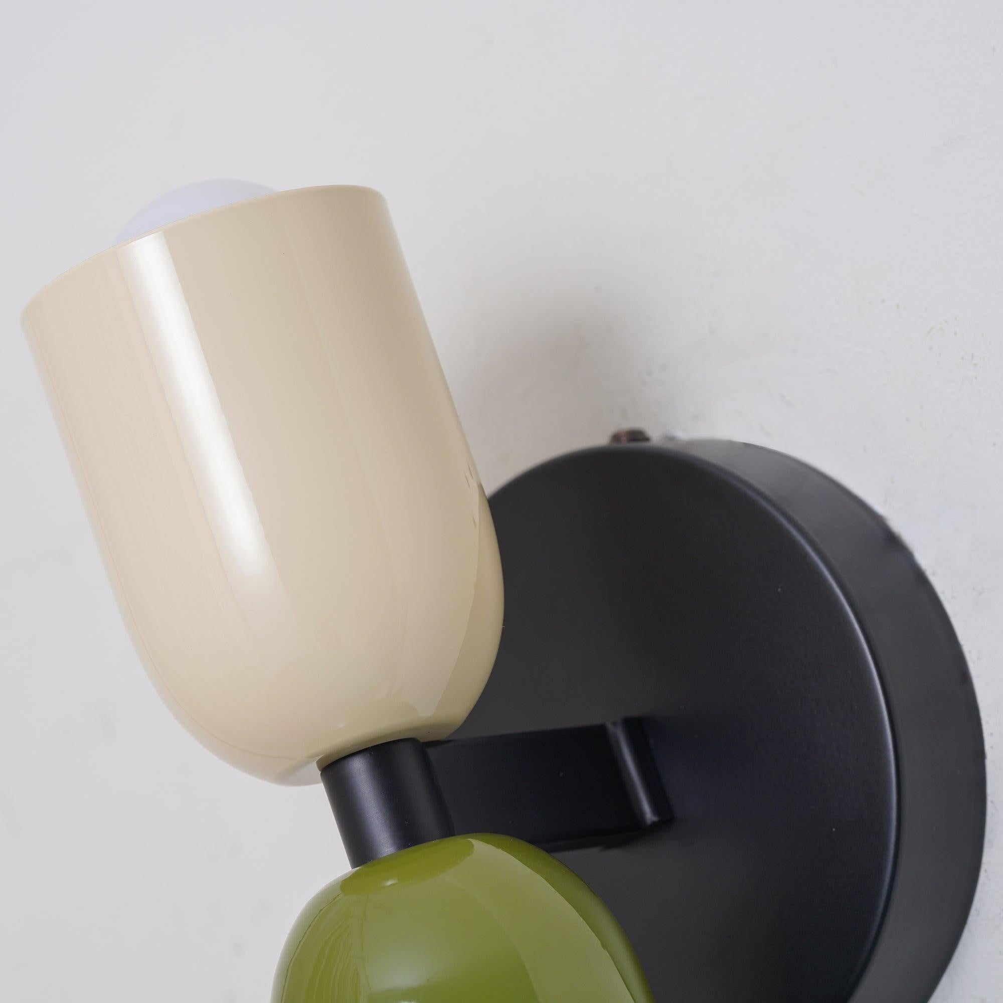 Couleur Dual Glow Wall Light