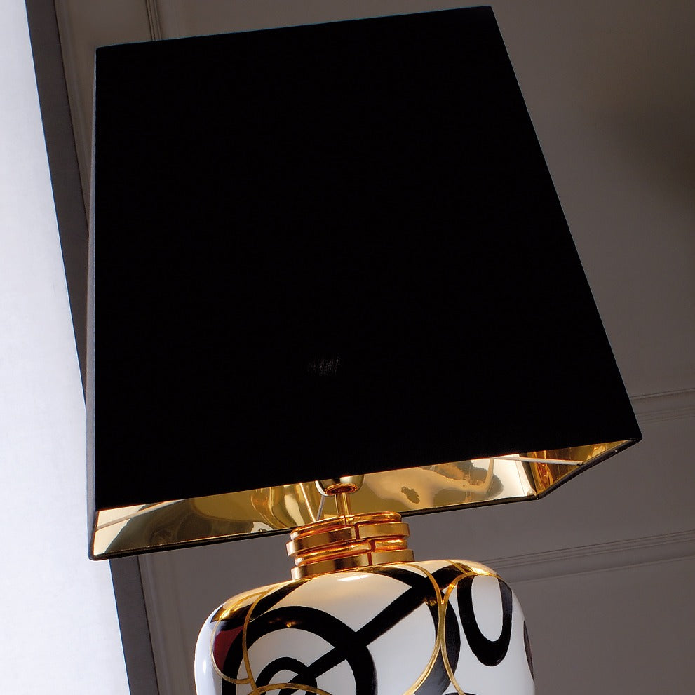 Exclusive Black and White Majolica Table Lamp