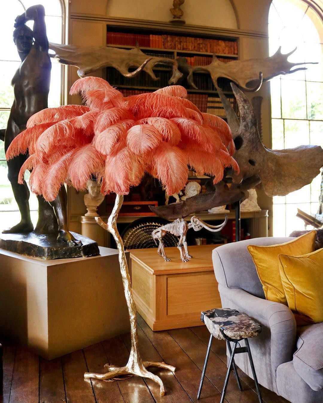 Feathered Elegance Brass Floor Lamp detail view 40