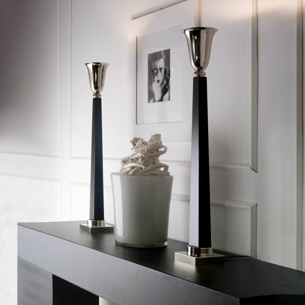 High End Contemporary Italian Black Table Lamp table lamp in brass, wood | Tianguang Select
