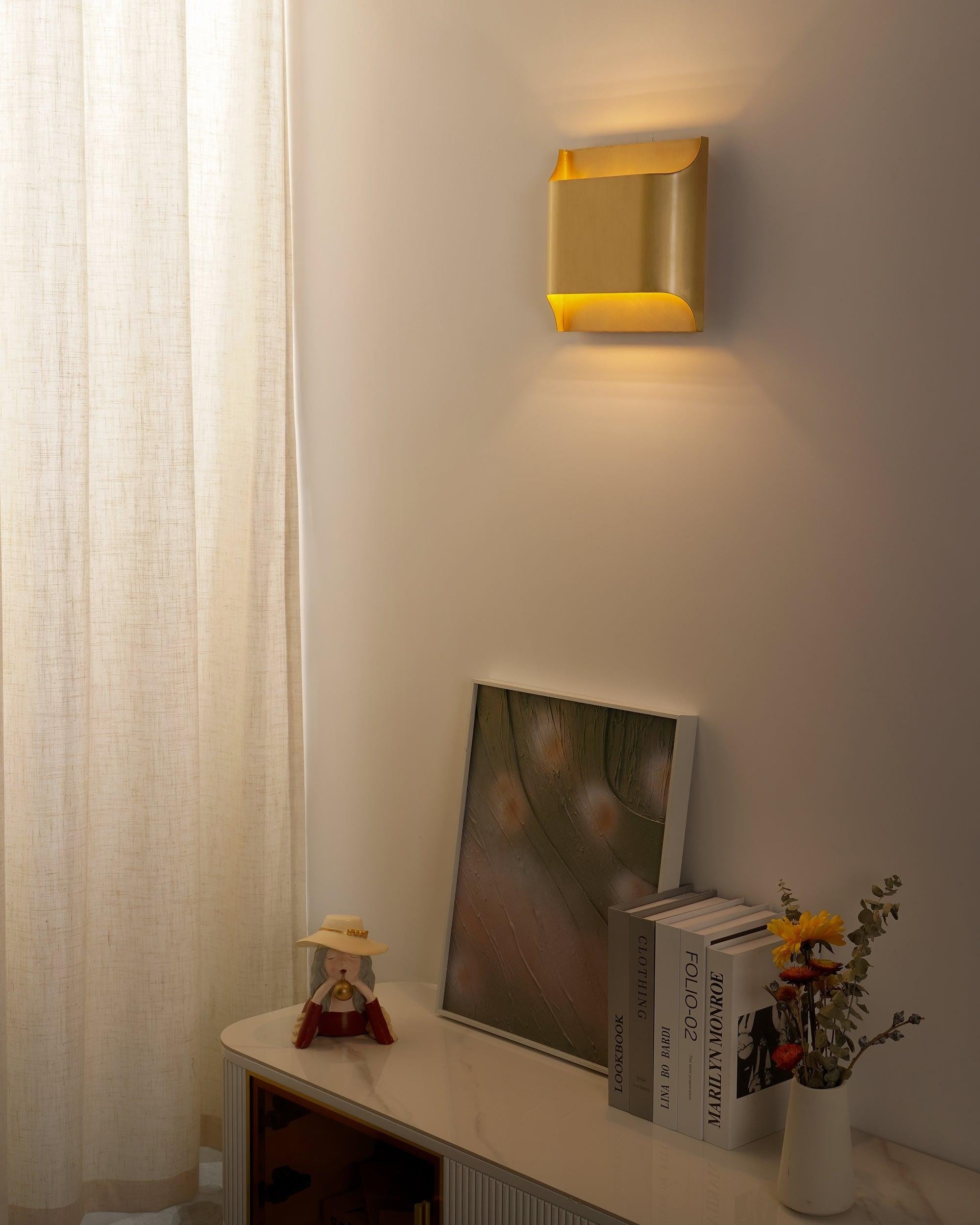Leclerc Polished Brass Wall Sconce detail view 34