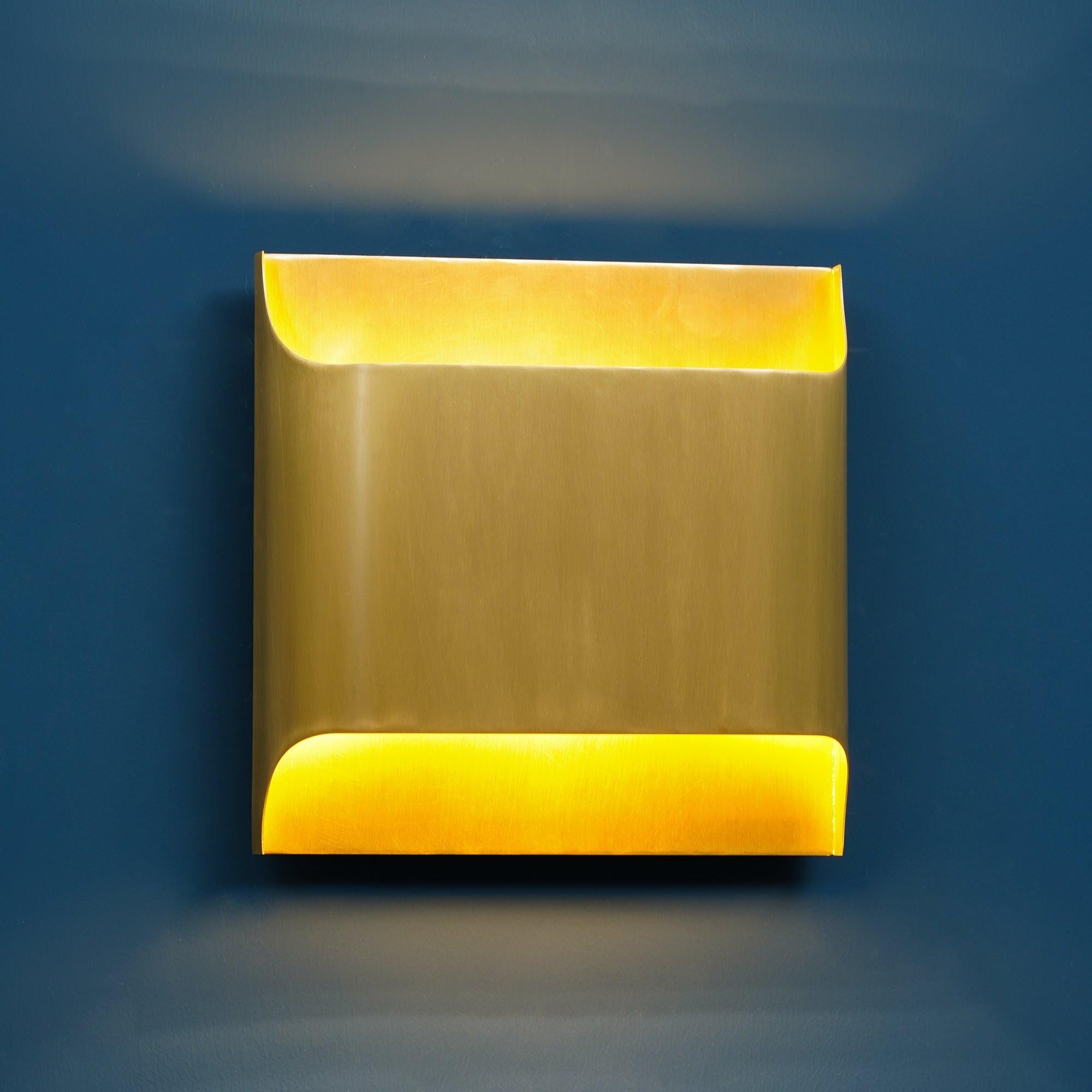 Leclerc Polished Brass Wall Sconce detail view 57