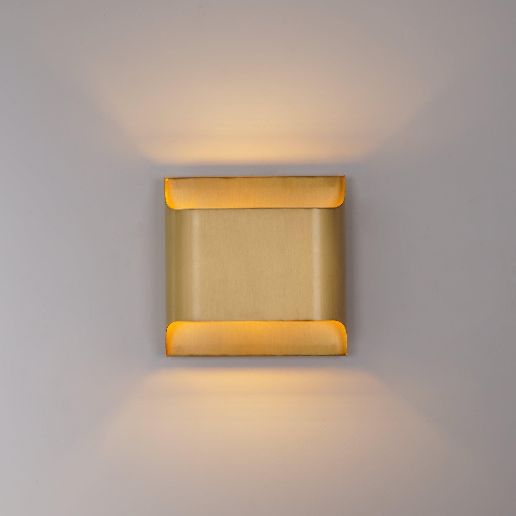 Leclerc Polished Brass Wall Sconce detail view 58