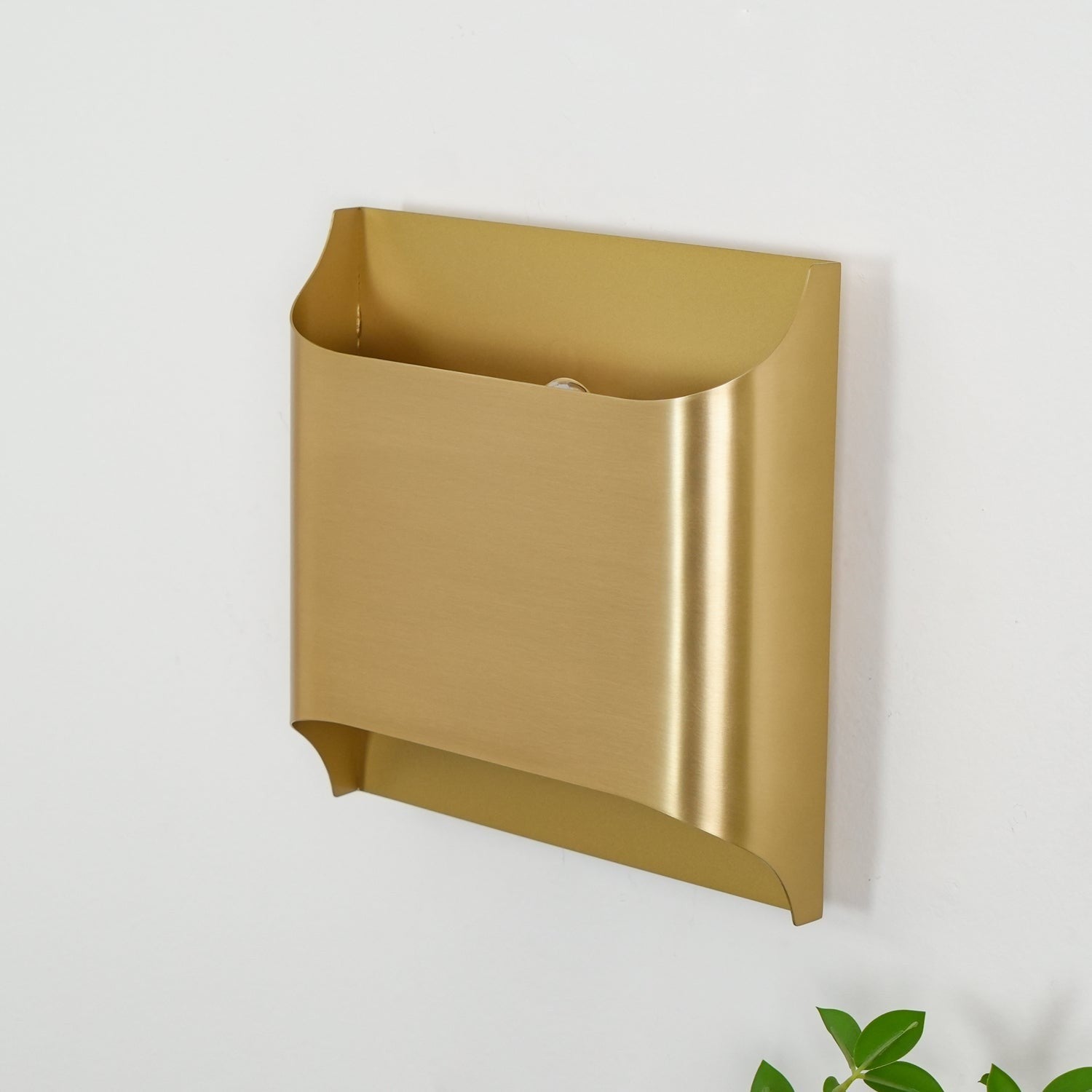 Leclerc Polished Brass Wall Sconce detail view 88