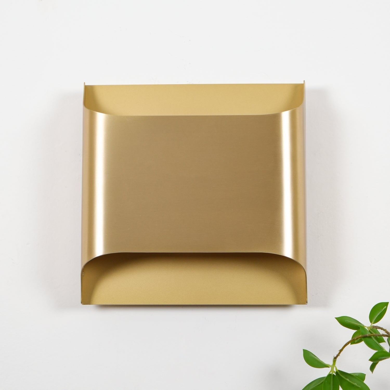 Leclerc Polished Brass Wall Sconce detail view 90