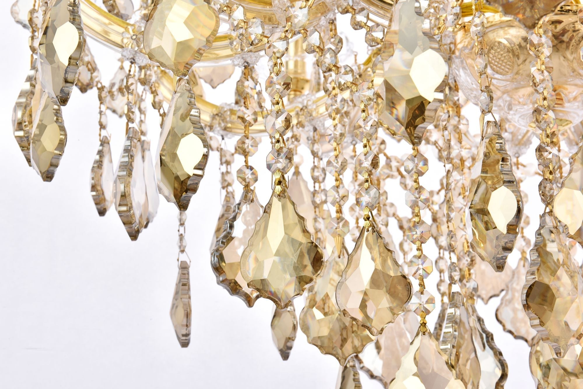 Maria Theresa 19-Light Gold Chandelier Golden Teak