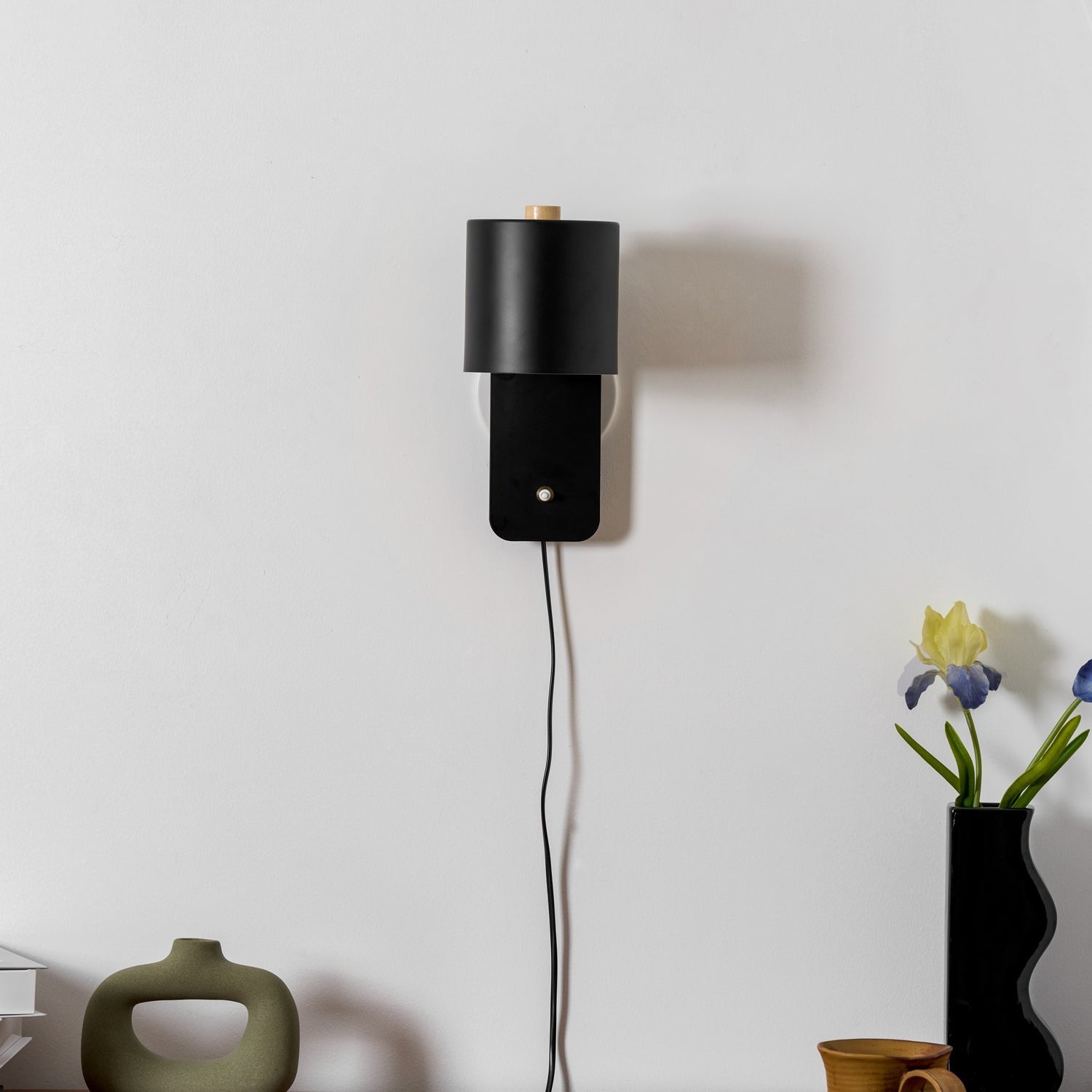 Orbit Plug-in Rotating Wall Lamp