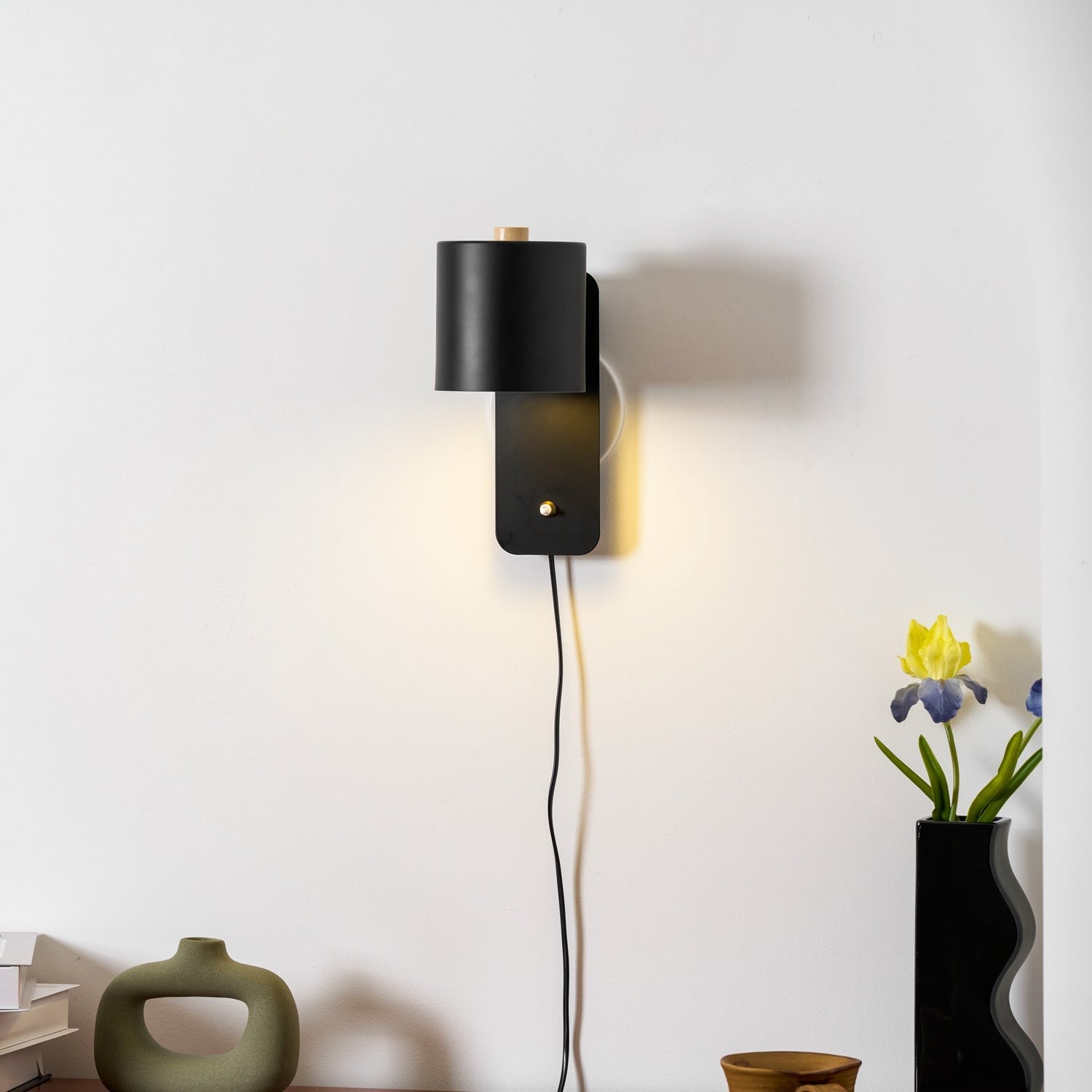 Orbit Plug-in Rotating Wall Lamp