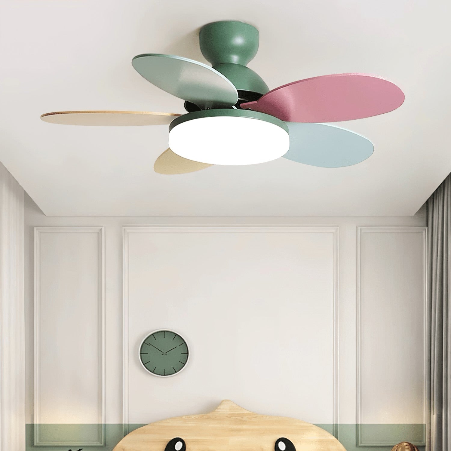 Petalo Wood Blade Ceiling Fan Light
