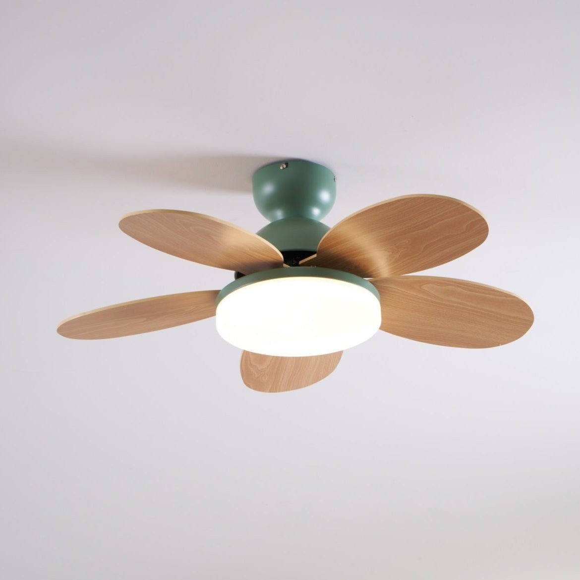 Petalo Wood Blade Ceiling Fan Light