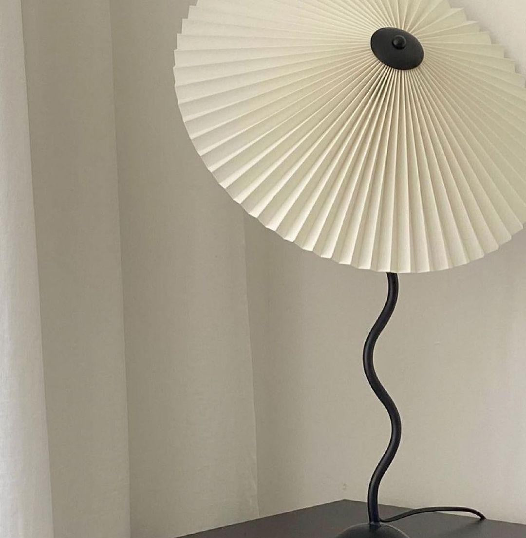 Squiggle Pleated Table Lamp