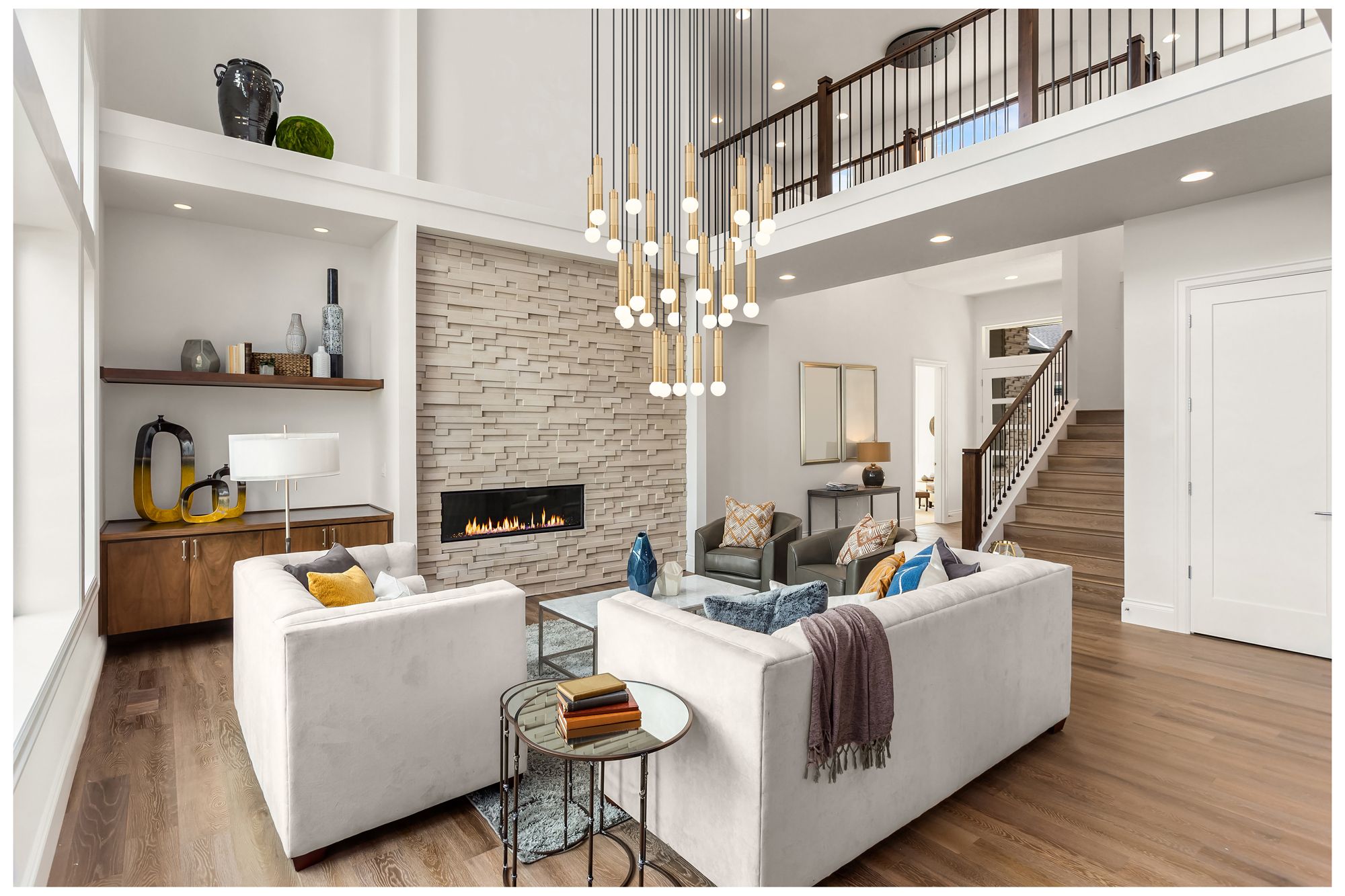 Stari Modern Gold 27-Light Chandelier