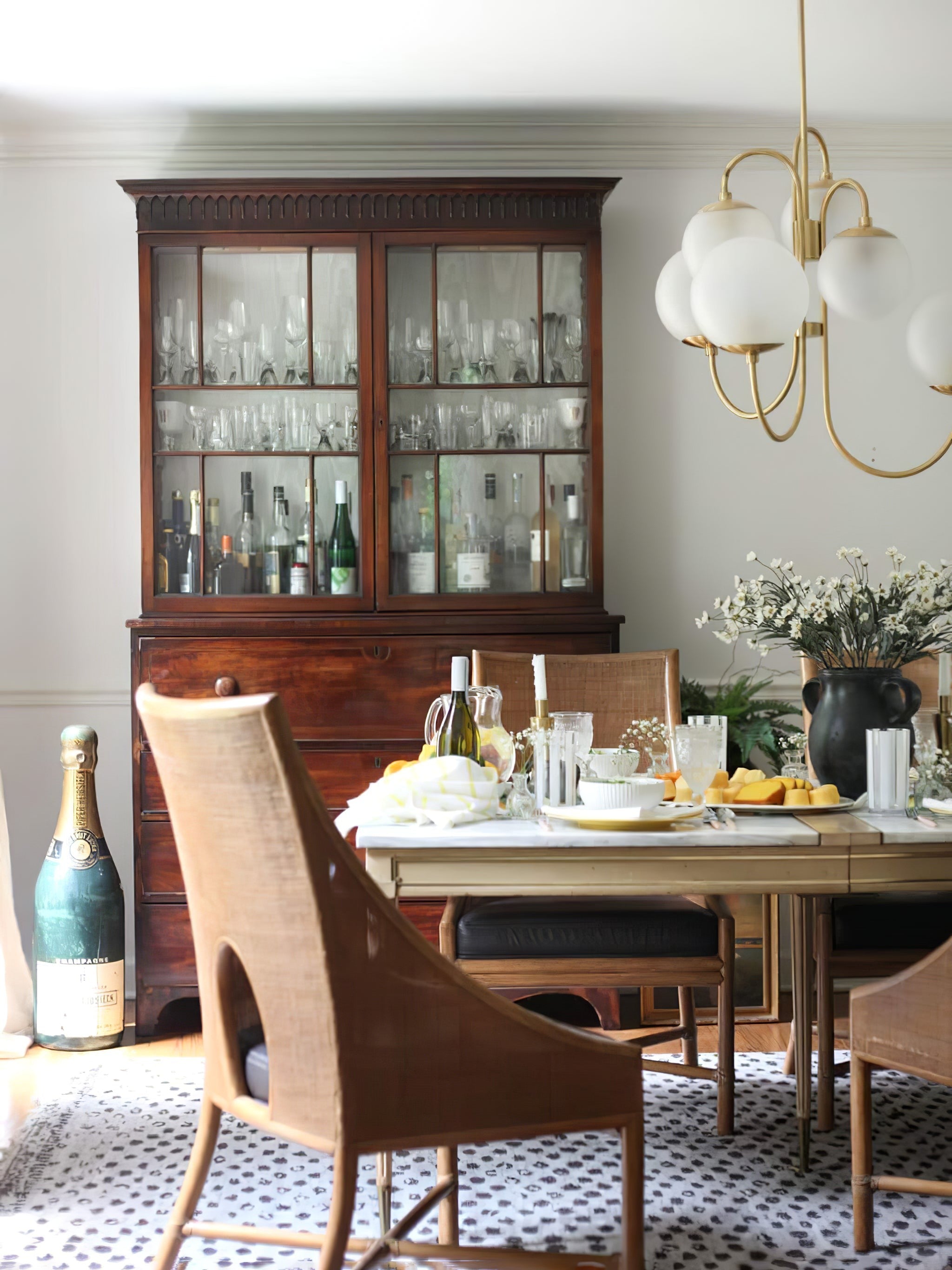 Swan Curve Glass Chandelier